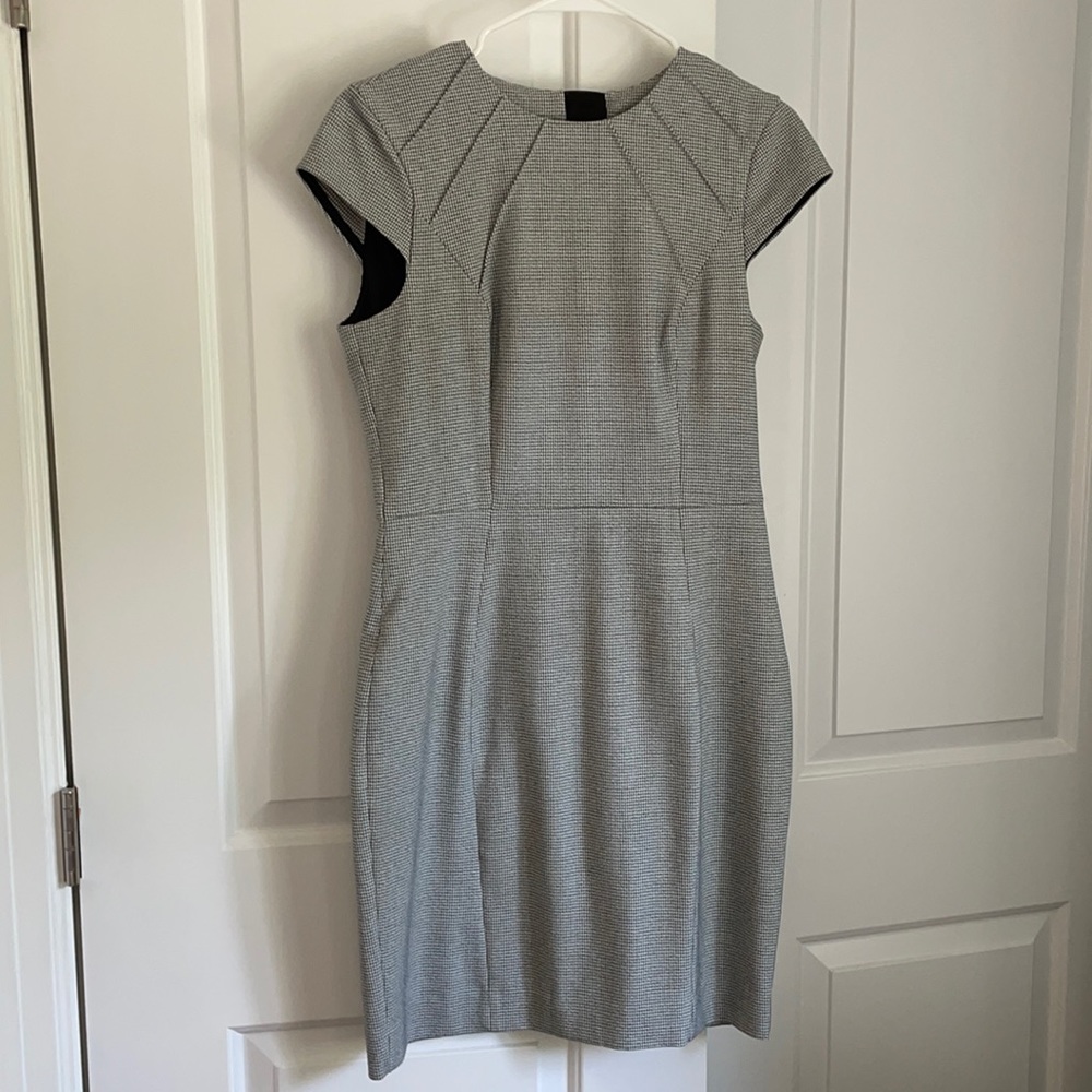 H&M size 6 houndstooth dress